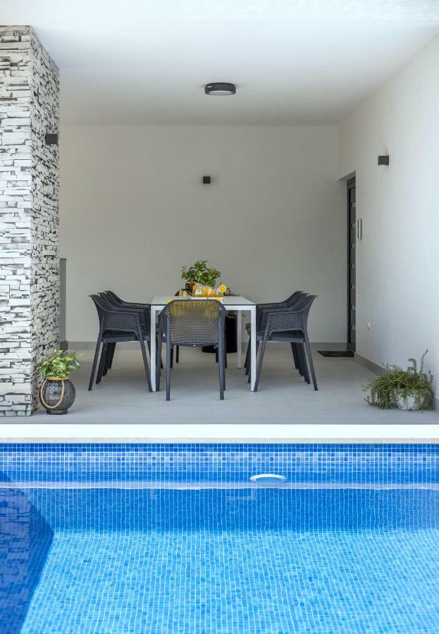 Villa Ema Kastela With Private Heated Pool Buitenkant foto